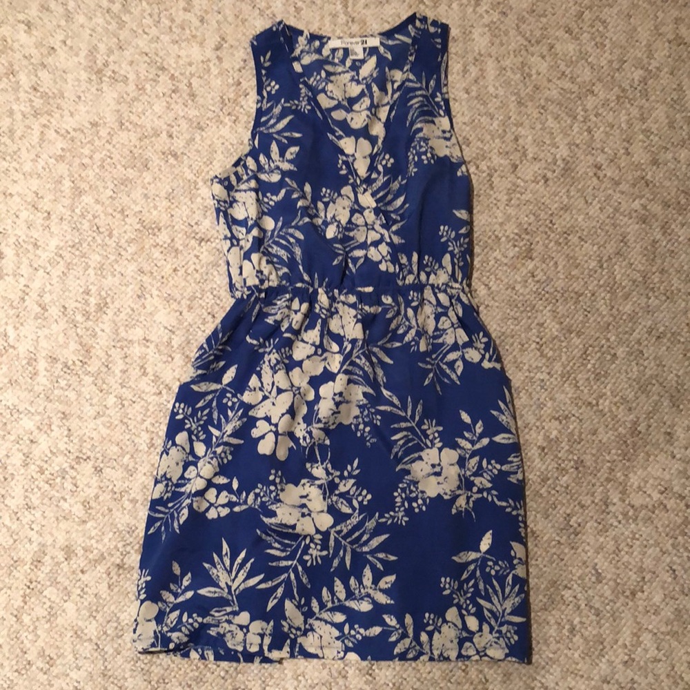 Forever 21 floral dress size S